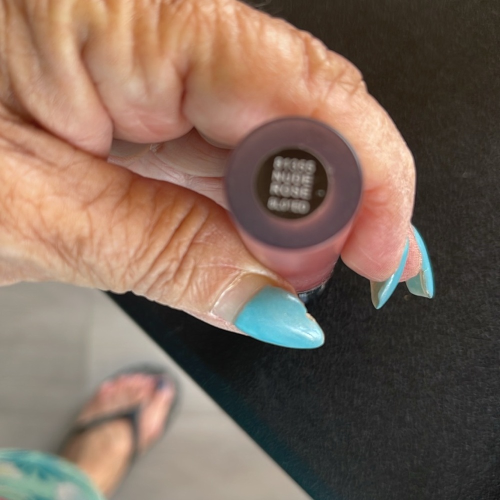 Elf nude rows liquid lipstick - Picture 2 of 2